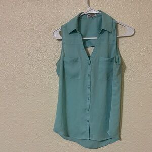 Express Sleeveless Portofino Button Front Shell Top in Mint